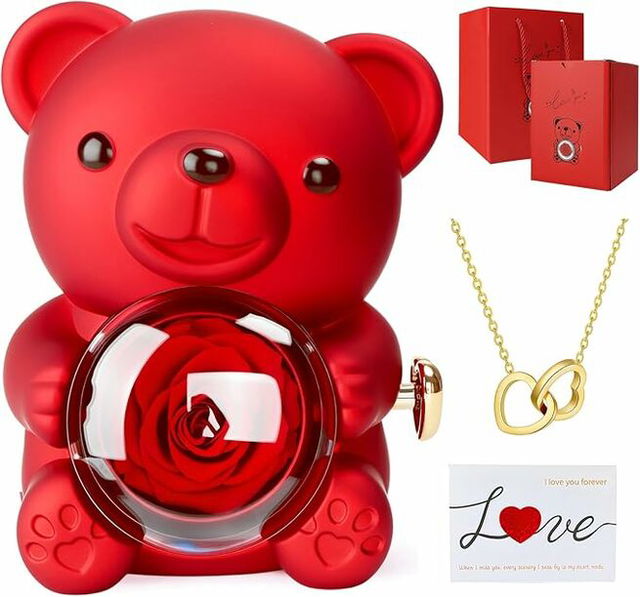 Ursinho com rosa e colar