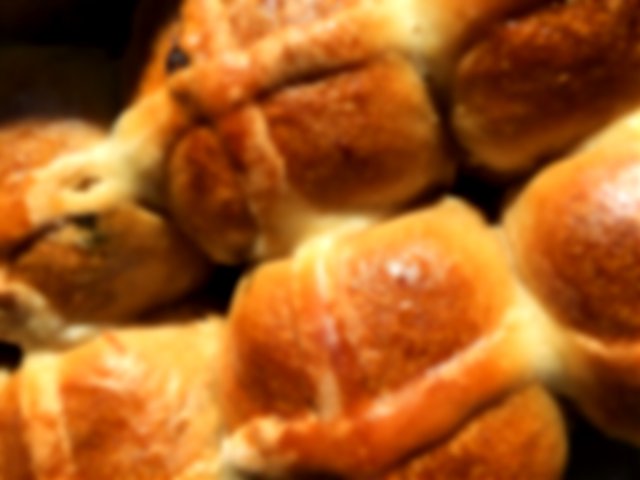 closeup image of hot cross buns