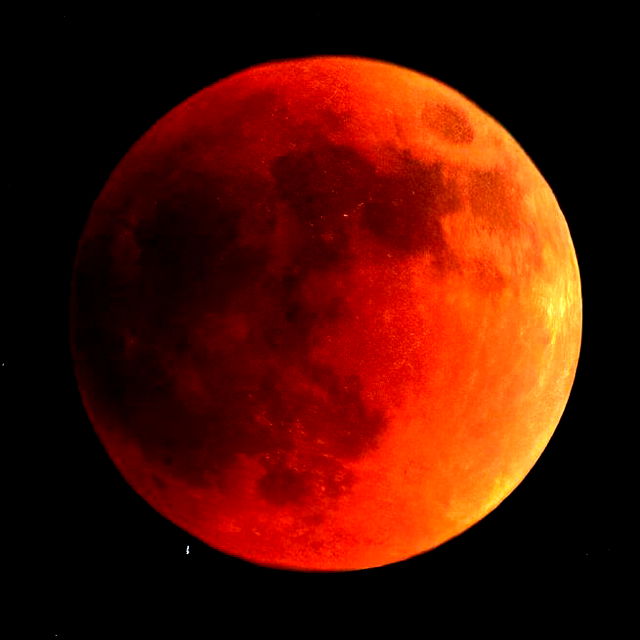 Blood Red Moon Spiritual Meaning  