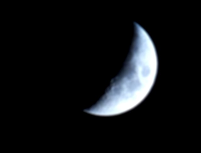 Imagen de la luna en fase cuarto creciente
