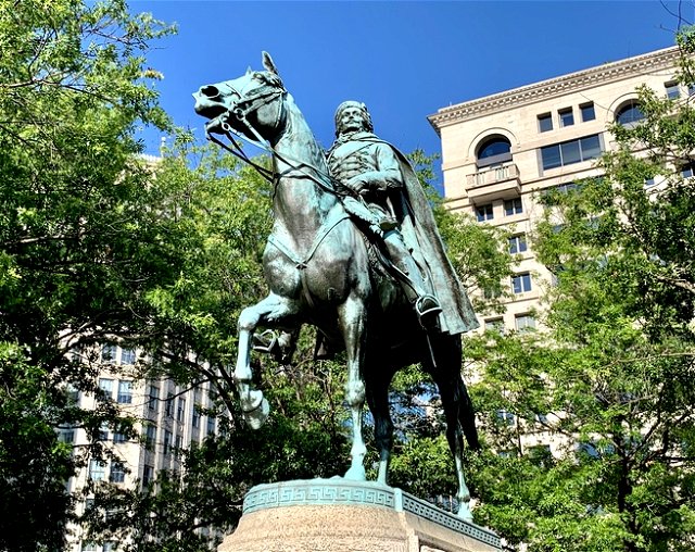 Equestrian statue of Casimir Pulaski in Washington