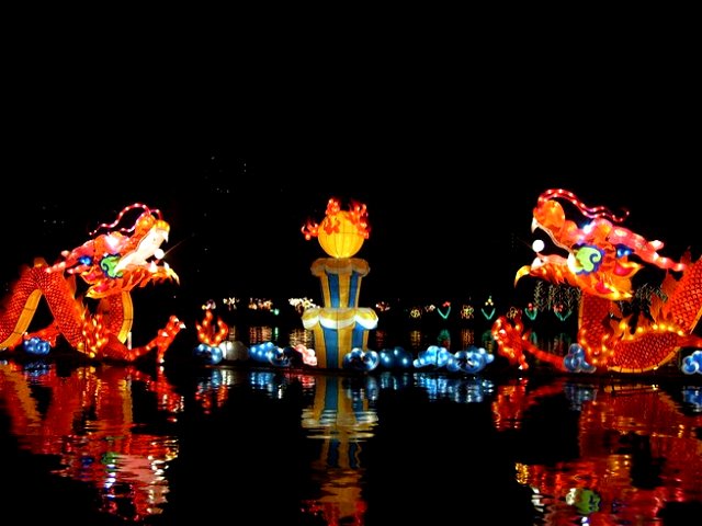 Celebración del Festival del medio otoño en China