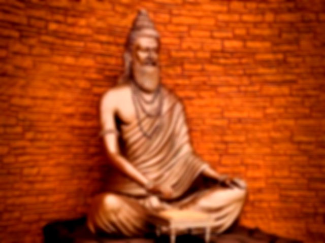 statue of maharishi valmiki