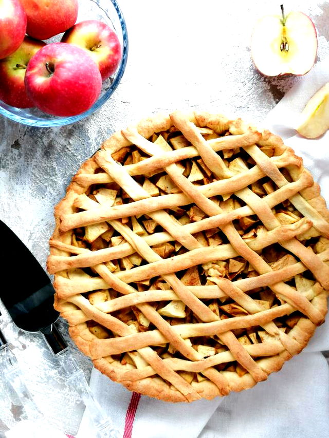 National Apple Pie Day