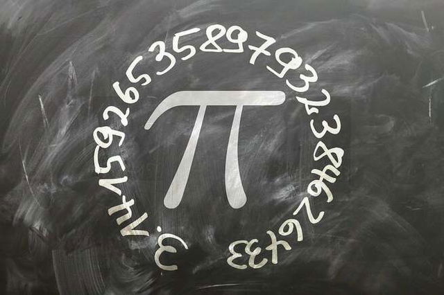 Image of Pi encircled with it‘s value 3.14