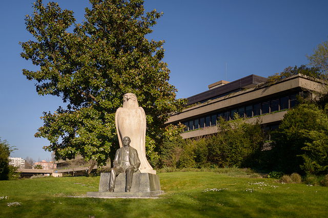 Estátua de Calouste Gulbenkian