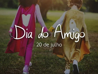 amigas crianças de mãos dadas