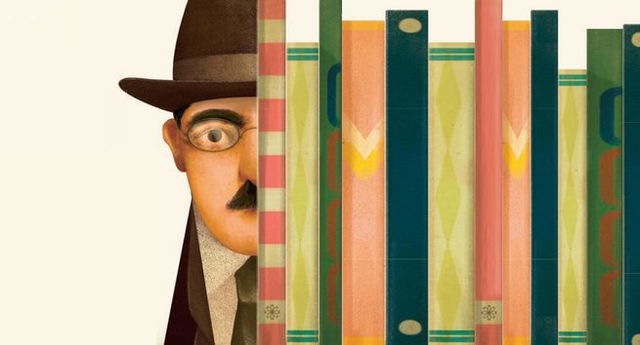 Boneco de Fernando Pessoa olhando por detrás de livros numa estante