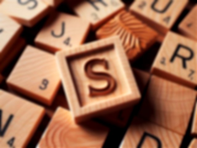 ficha de Scrabble de madera