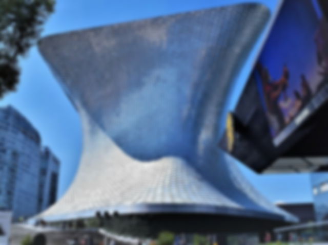 Museo Soumaya en Ciudad de México, diseñado por Fernando Romero