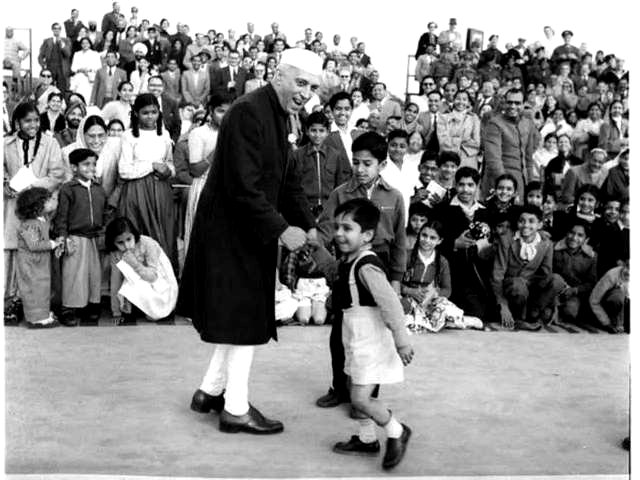 Pandit Jawaharlal Nehru with children
