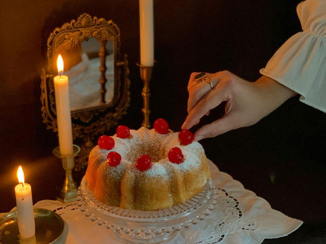 pound cake decoration